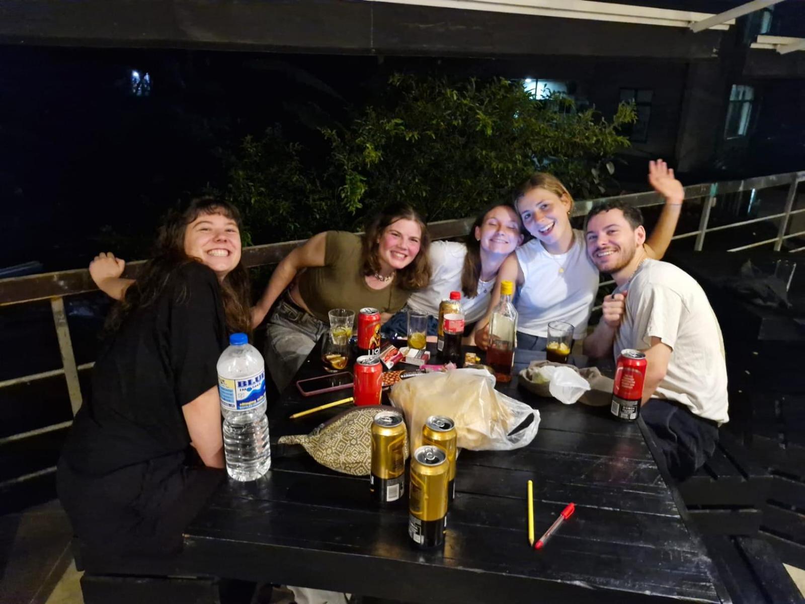 Hangover Hostels Ella Bagian luar foto