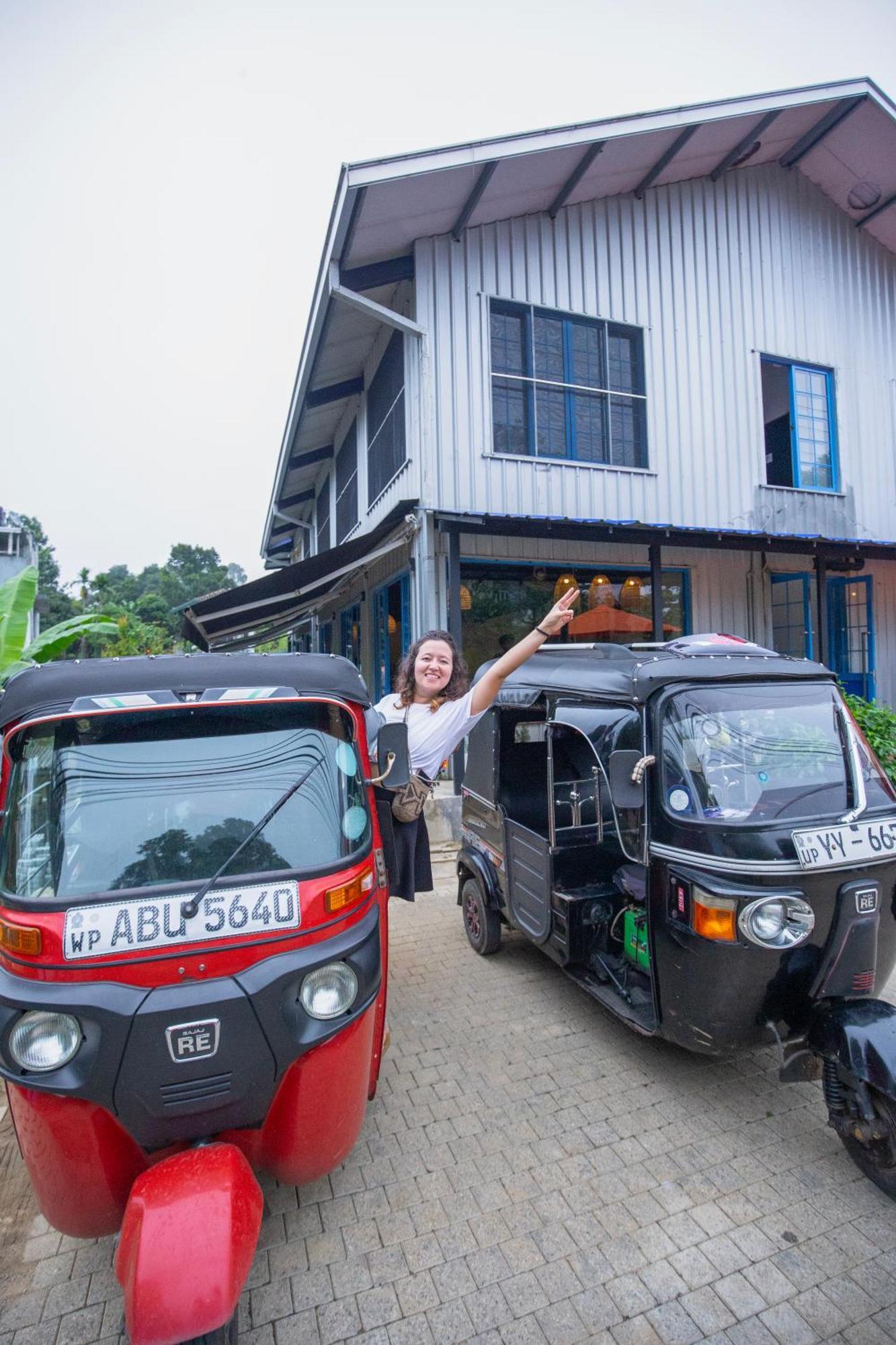 Hangover Hostels Ella Bagian luar foto