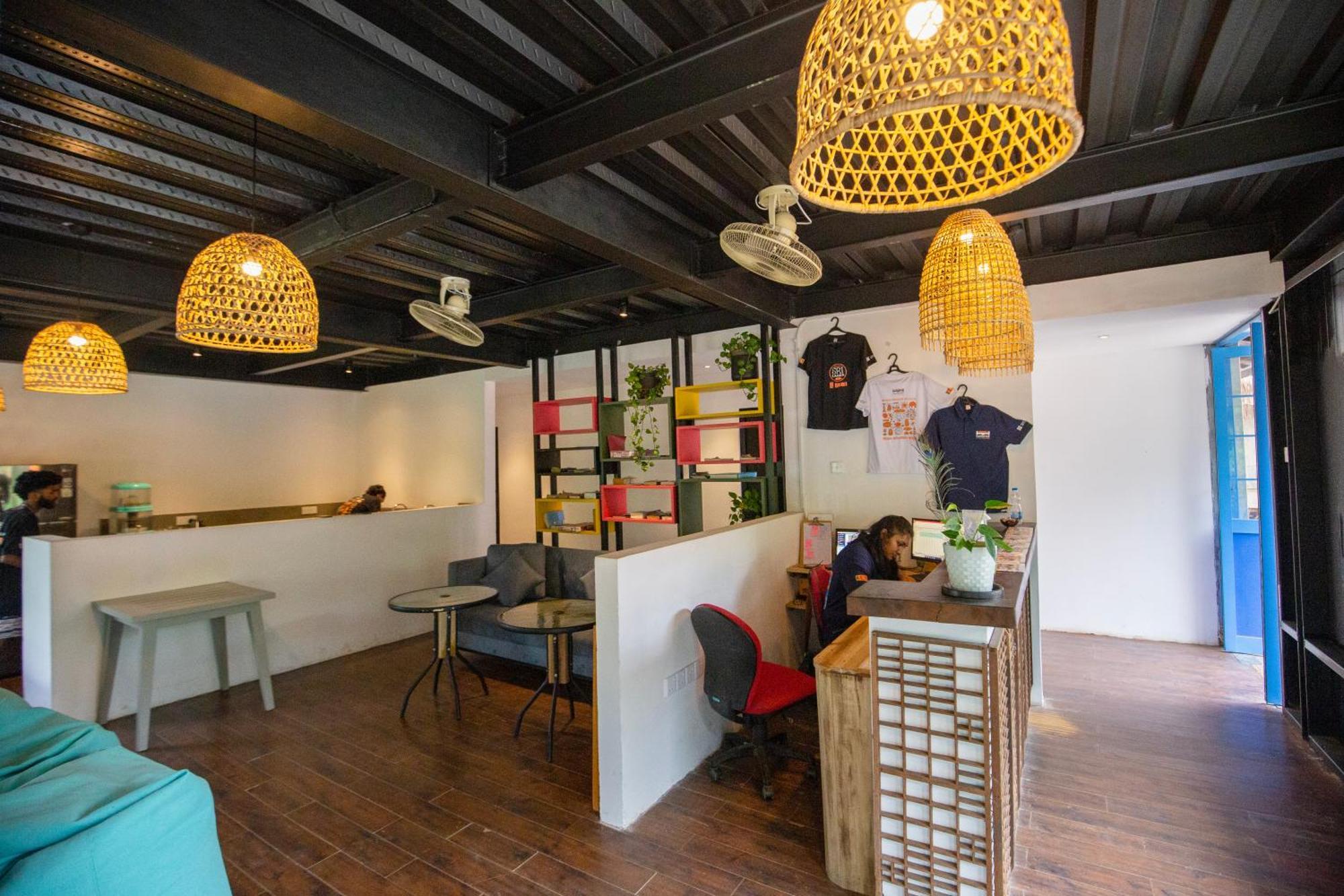 Hangover Hostels Ella Bagian luar foto