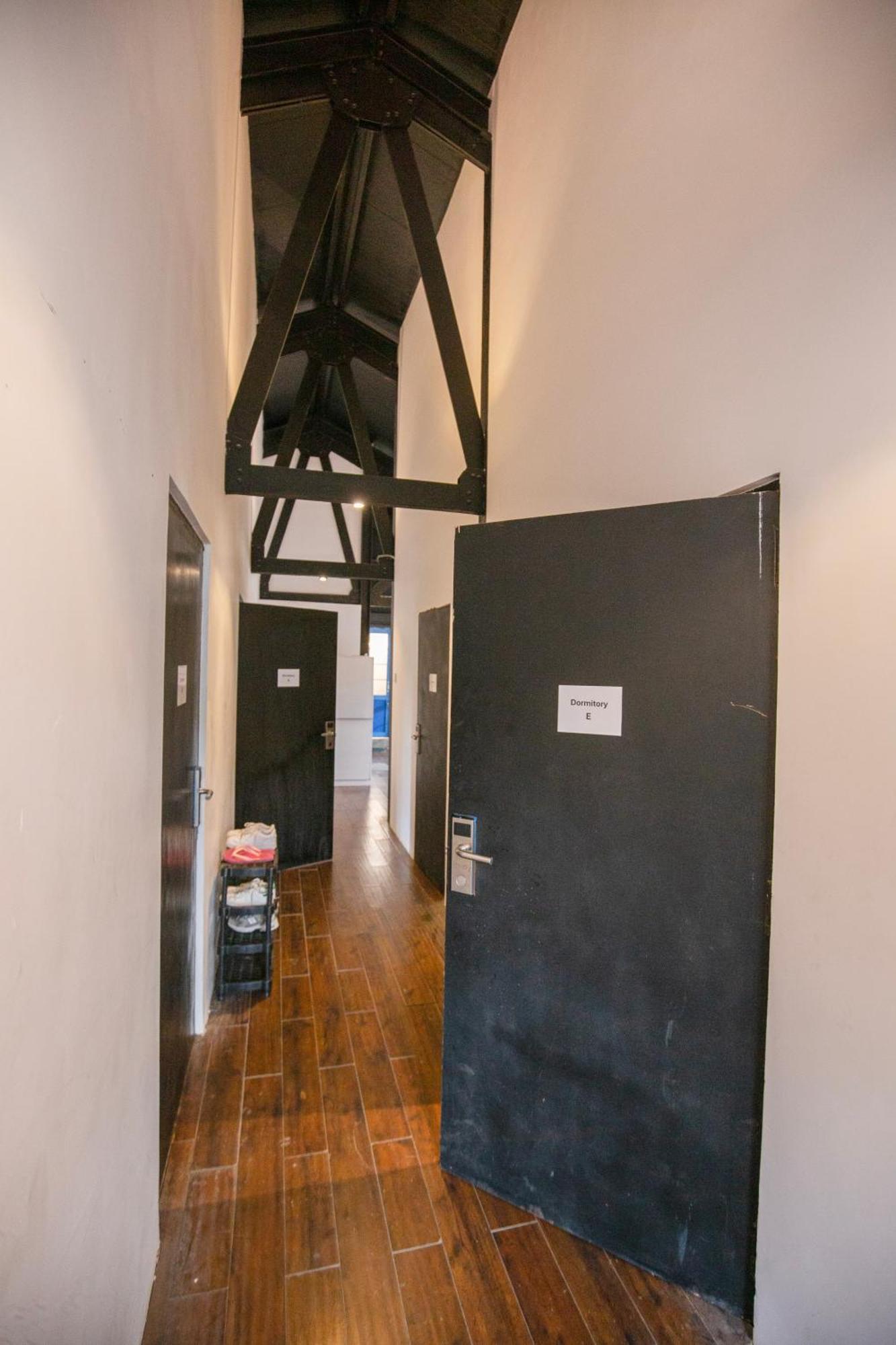 Hangover Hostels Ella Bagian luar foto