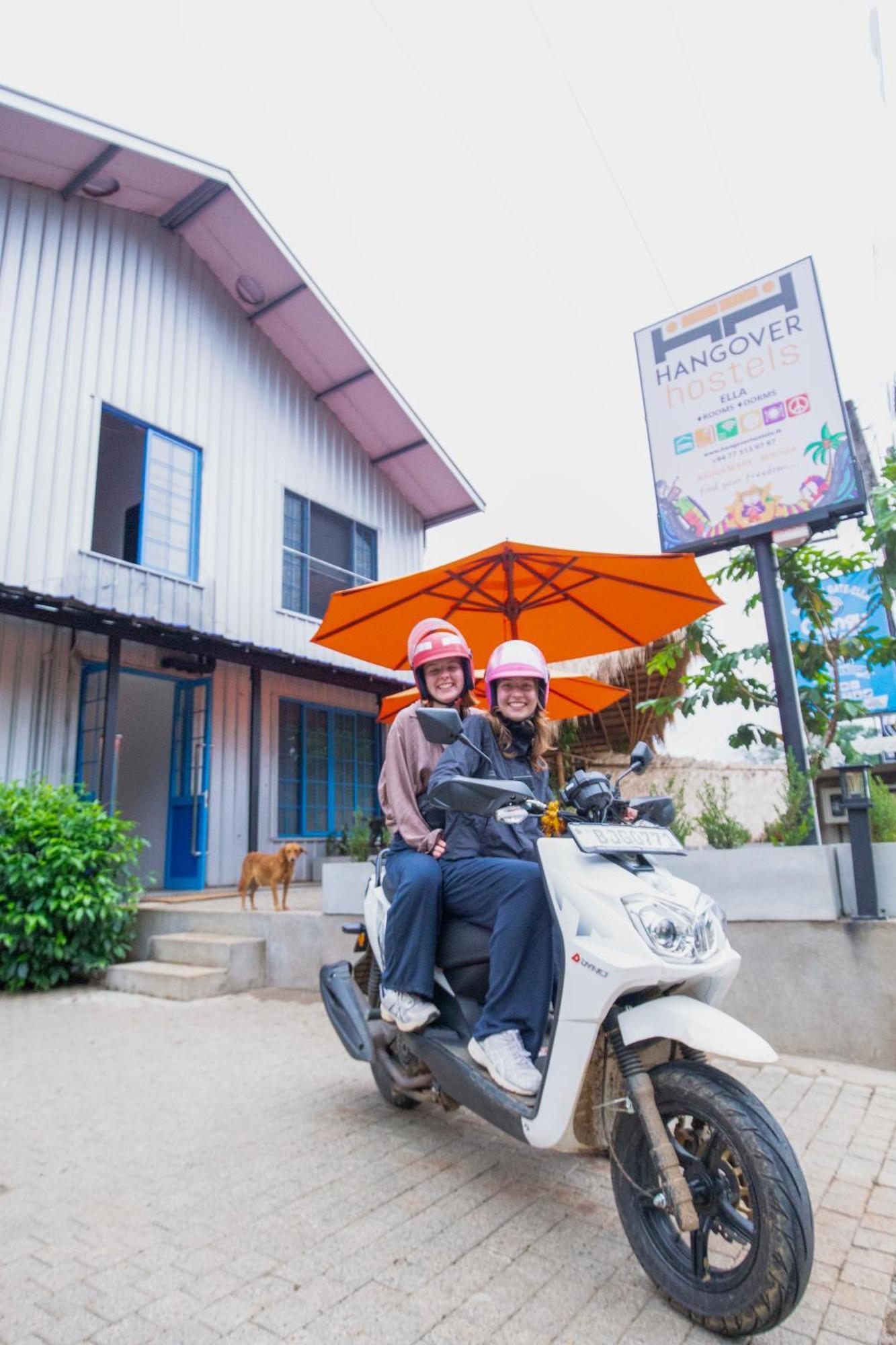 Hangover Hostels Ella Bagian luar foto