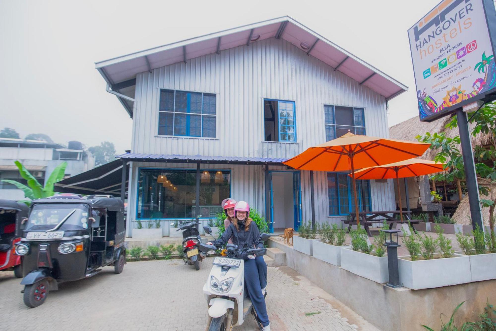 Hangover Hostels Ella Bagian luar foto